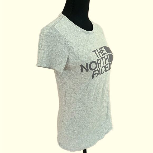 𝅺The North Face gray logo tee, size XS - Picture 4 of 5